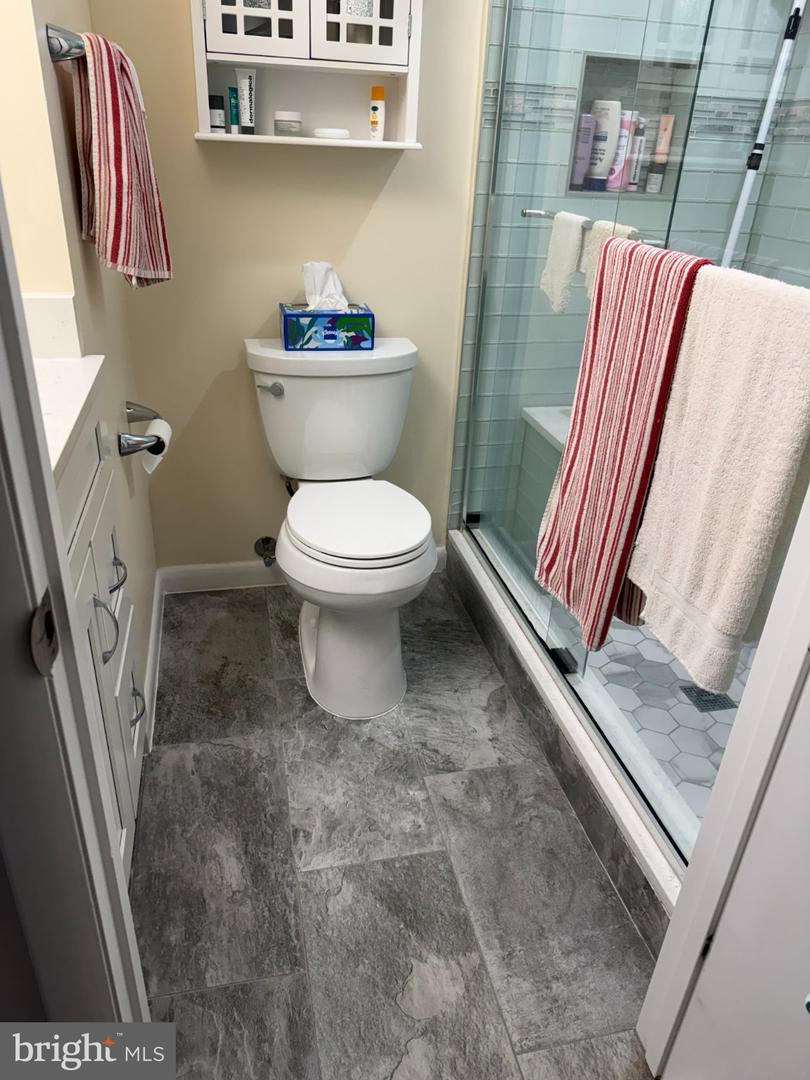 15058 Holleyside Dr — photo
