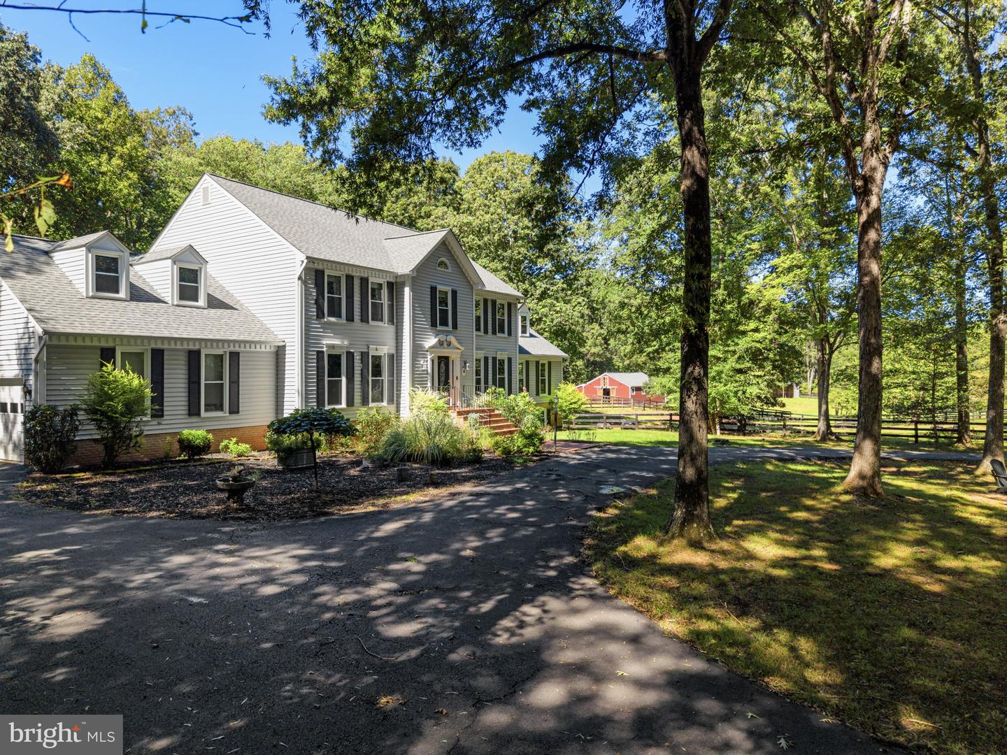 10080 Greenwich Wood Dr — photo