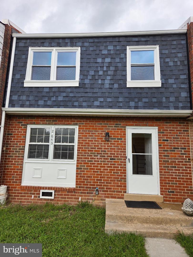 2843 Banks Ct — photo