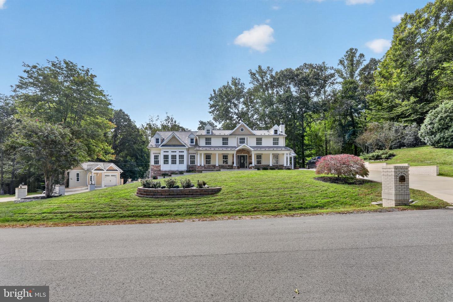 8848 Clinton Dr — photo