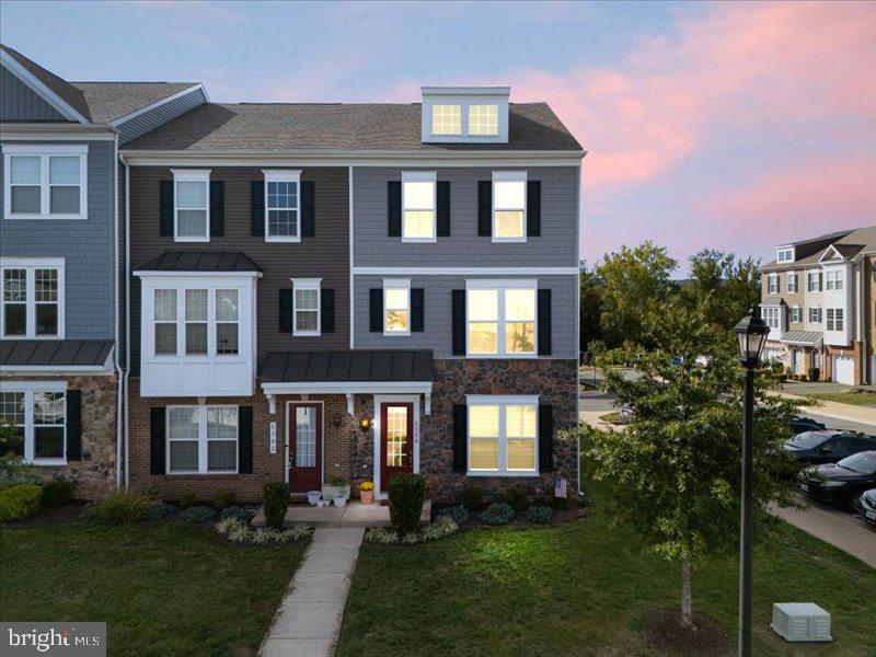 6300 Berkley Bridge Pl — photo