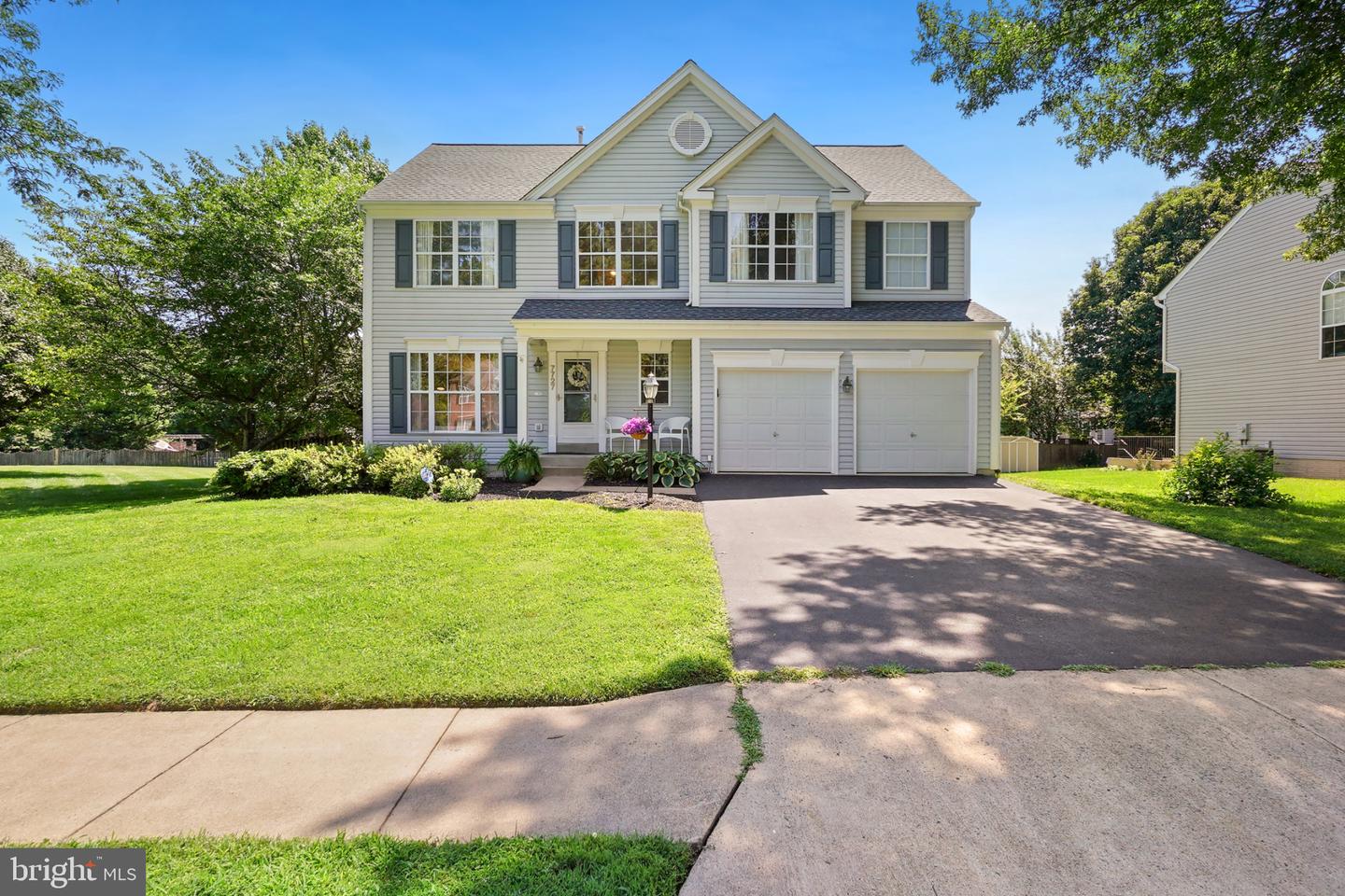 7727 Roseberry Farm Dr — photo