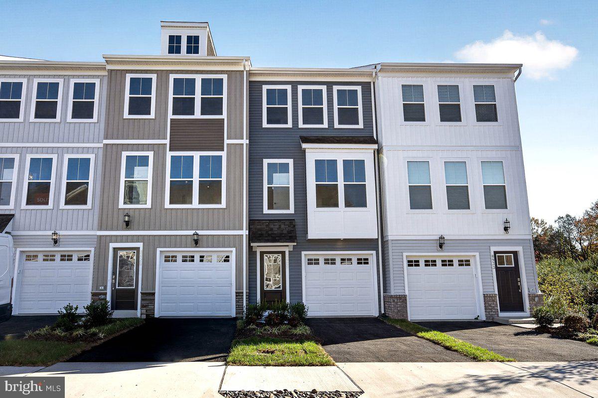 8931 Queensferry Rd — photo