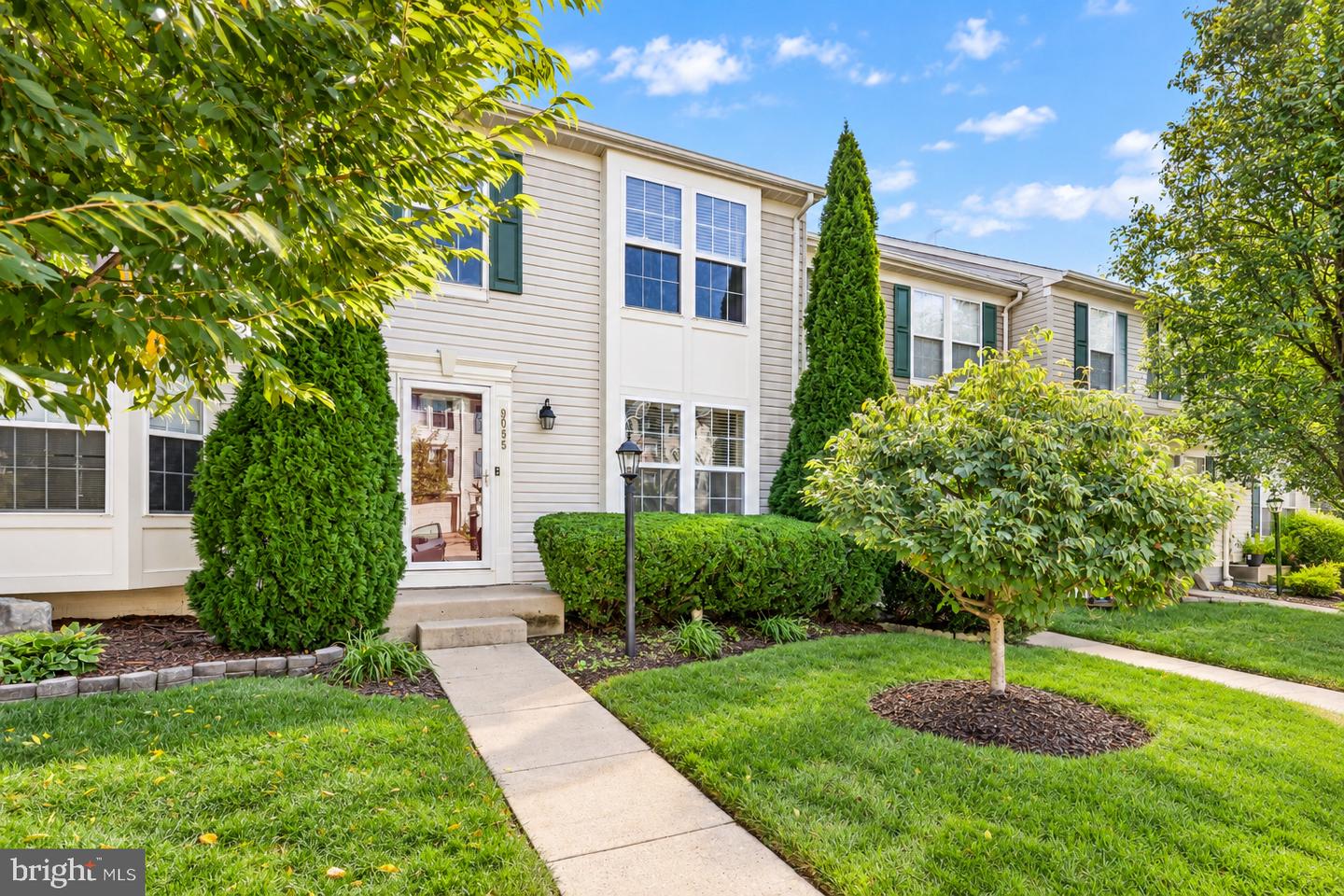 9055 Falcon Glen Ct — photo