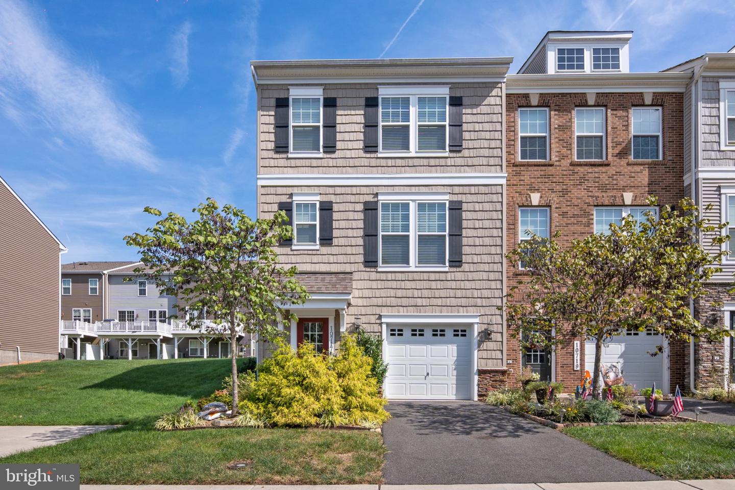 10717 Shadewell Spring Way — photo