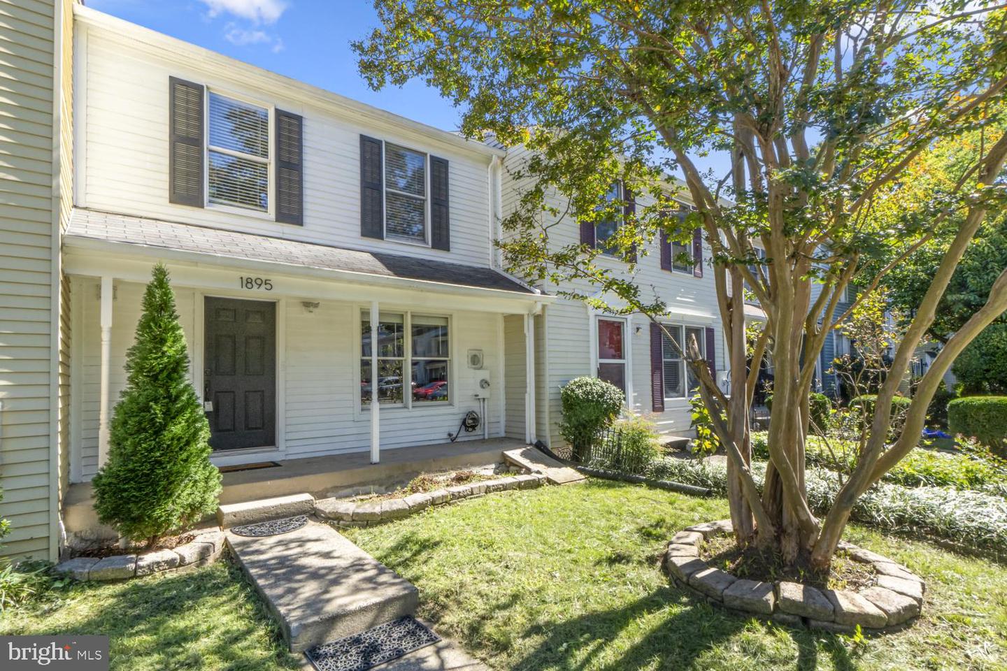 1895 Pohick Creek Ct — photo