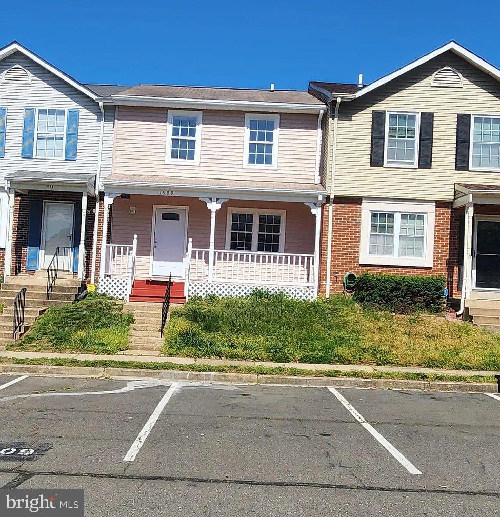 1909 Fort Monroe Ct — photo