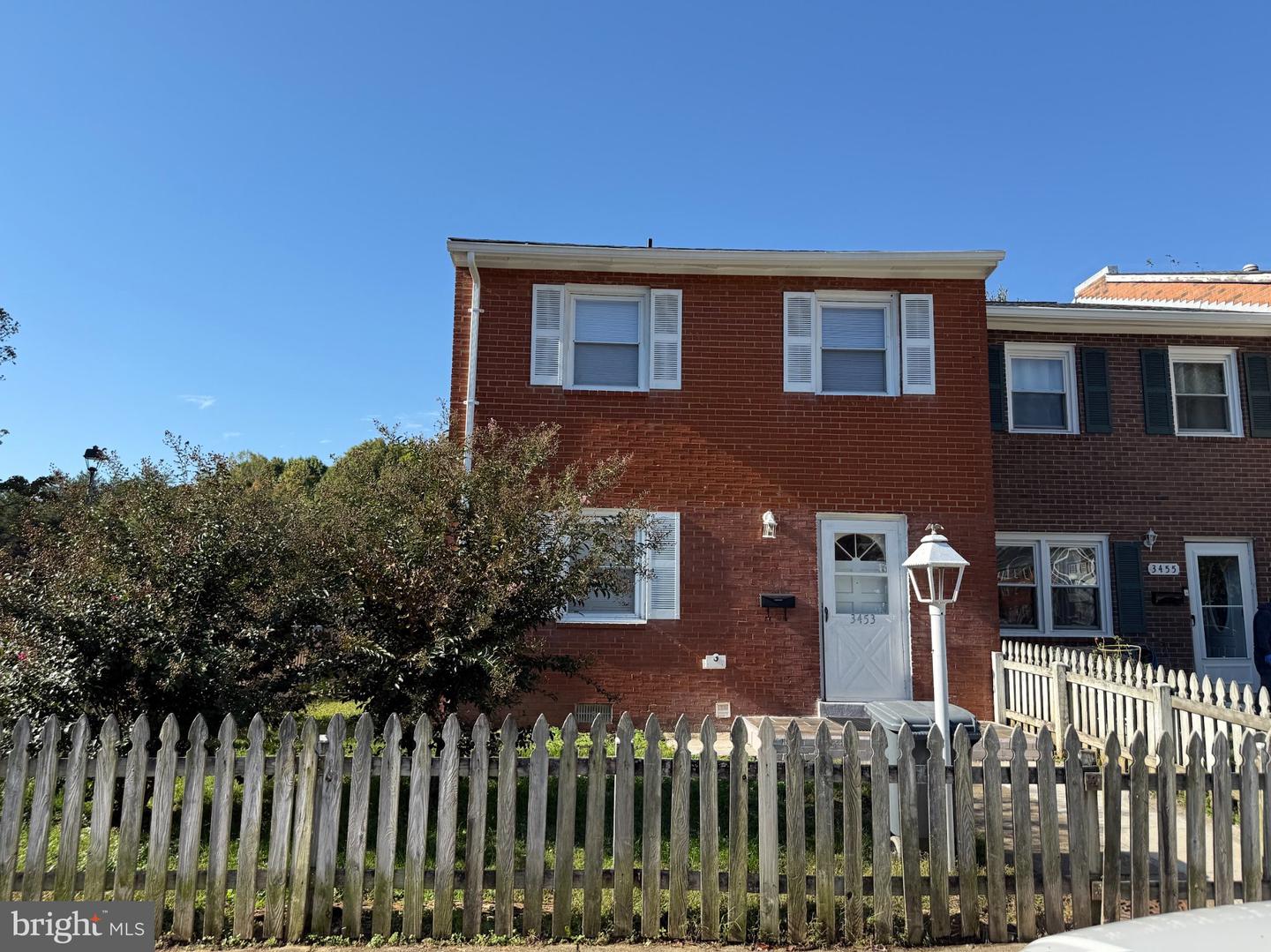 3453 Beale Ct — photo
