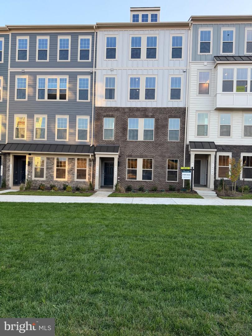 14045 Onyx St — photo