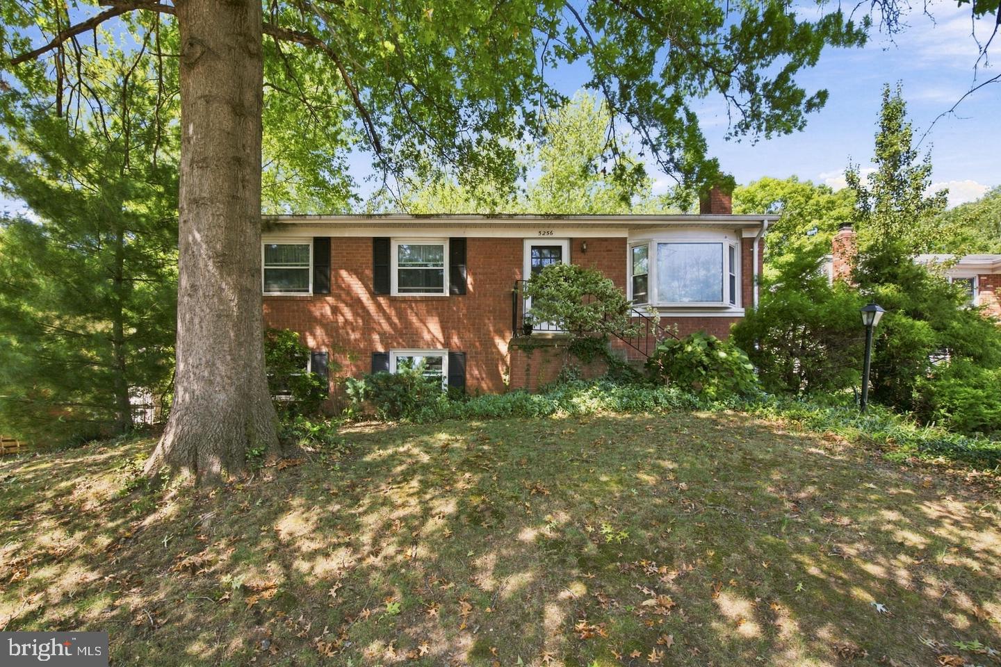 5256 Medwick Ct — photo