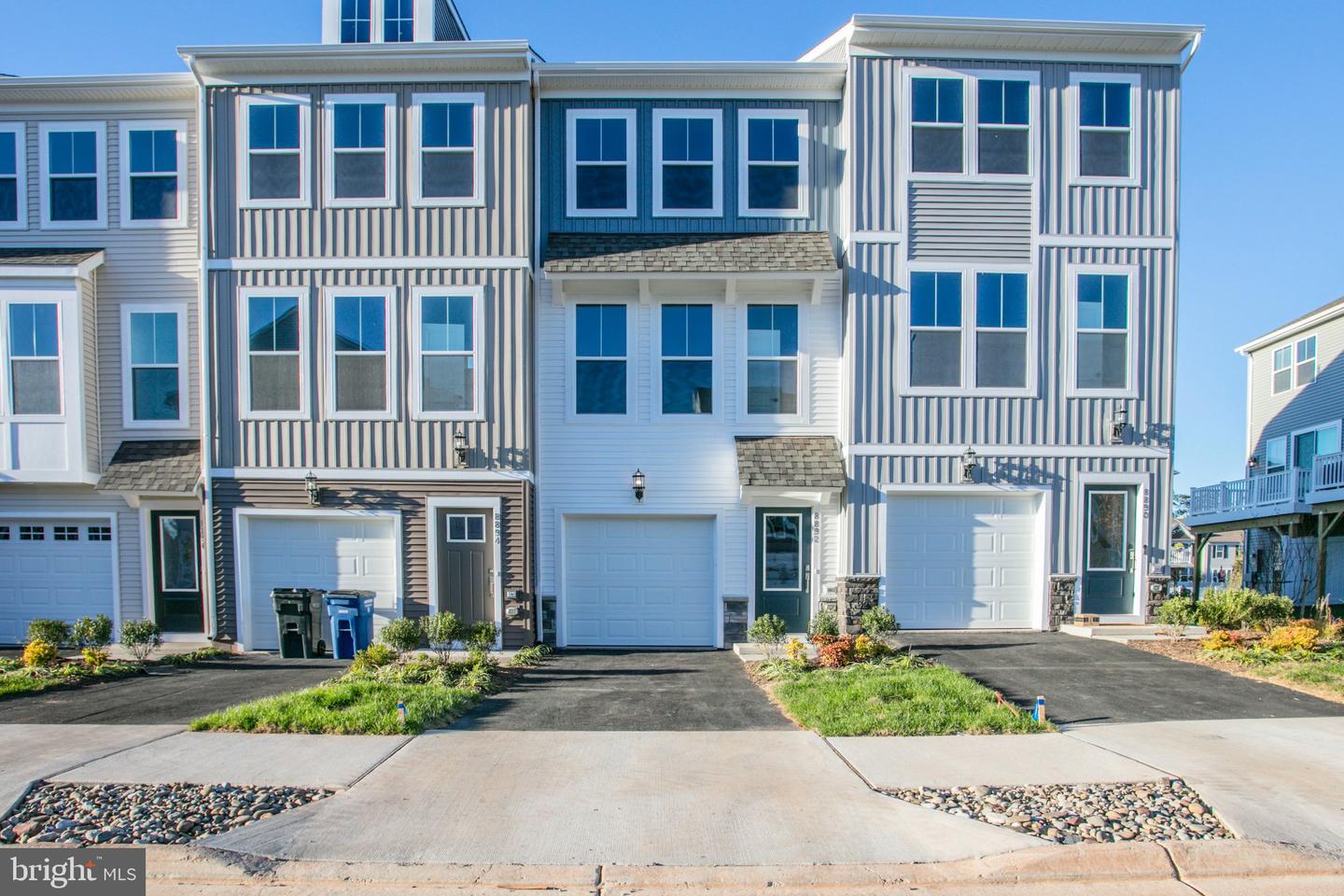 8892 Queensferry Rd — photo