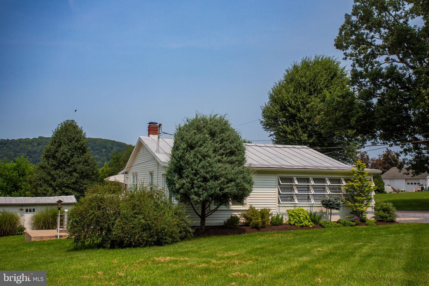10621 Wentworth Dr — photo