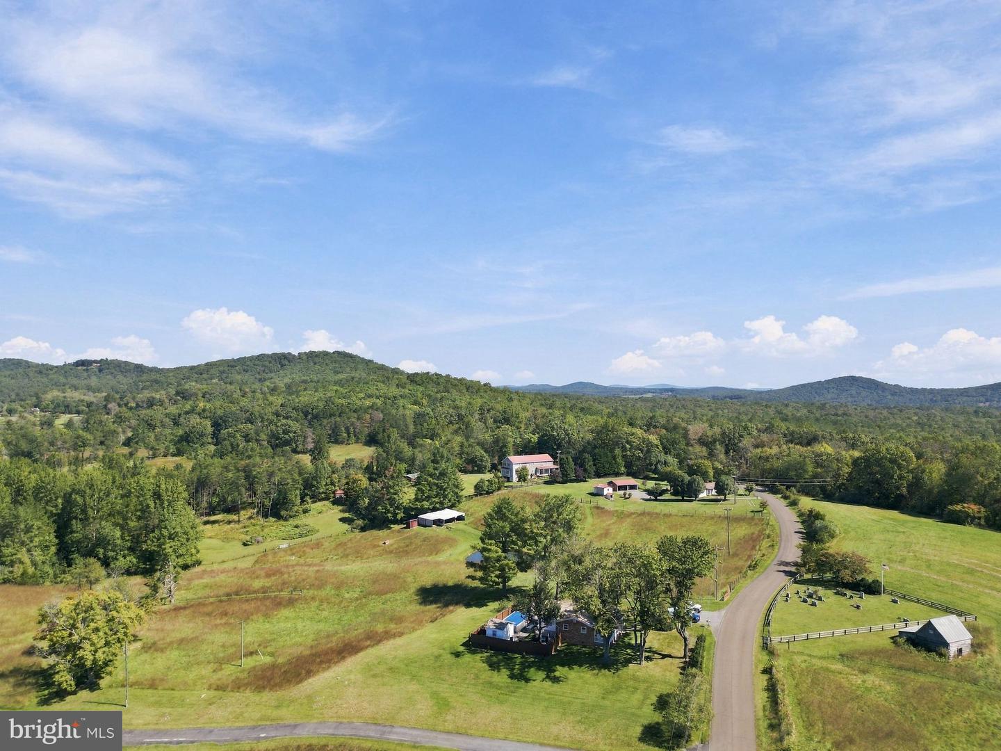 267 Aaron Mountain Road, Castleton, VA 22716 — photo 3