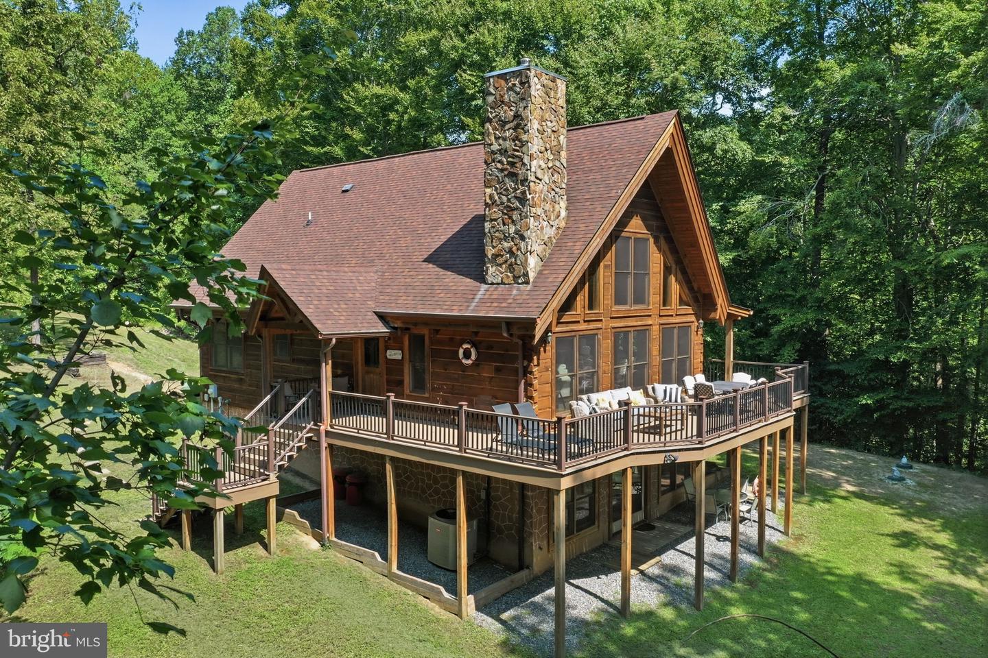 32 Shoreline Dr — photo