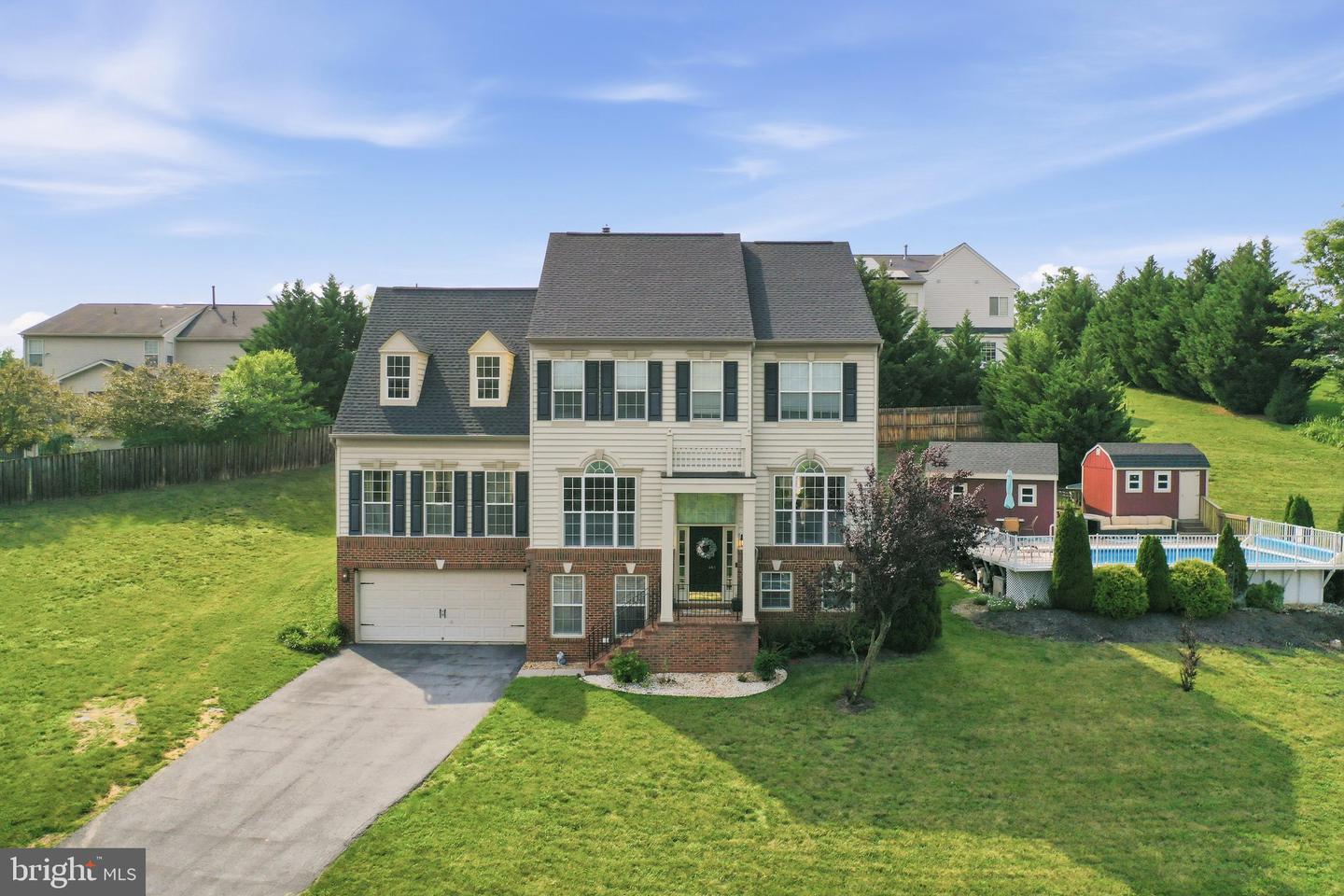 465 Meghann Dr — photo