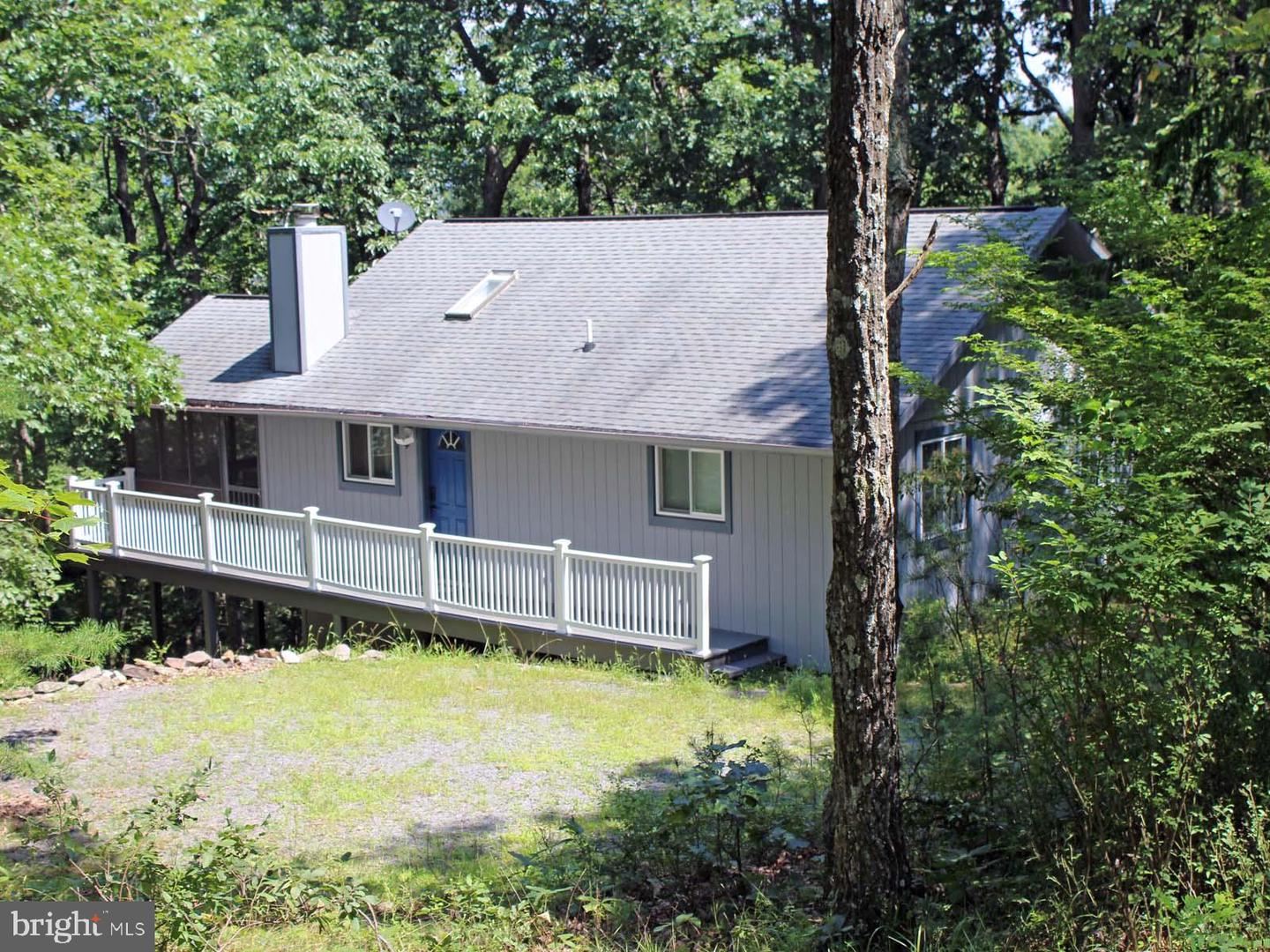 141 Mallard Dr — photo