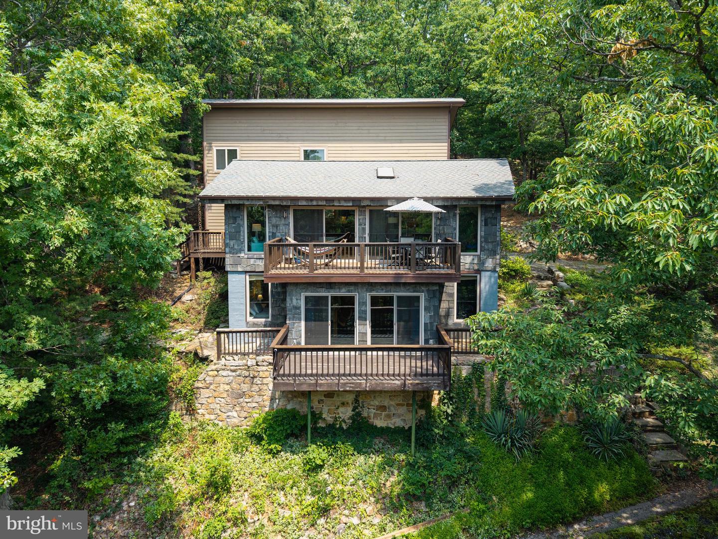 44 Wilkins Ln — photo