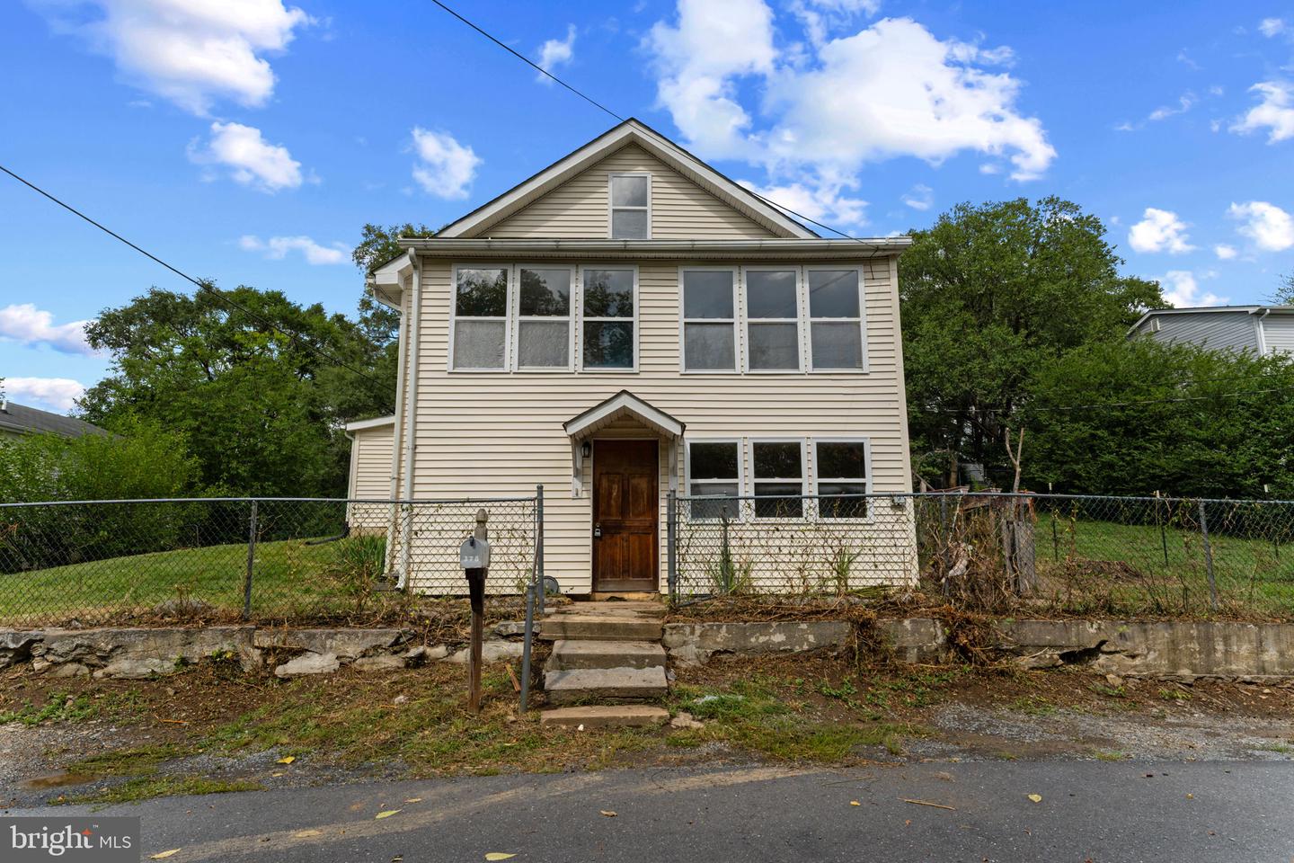 378 Sunset St — photo