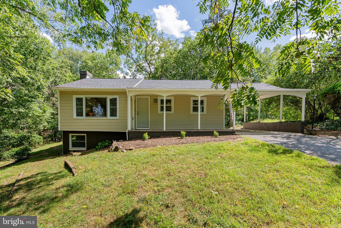 546 Lupton Rd — photo