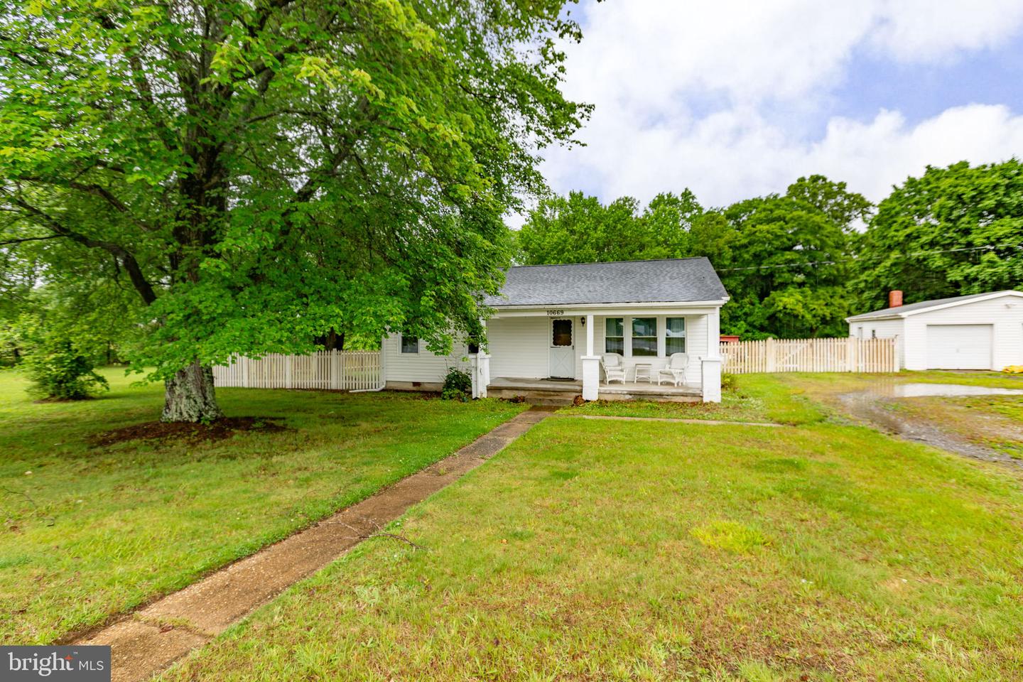 10669 Post Oak Rd — photo