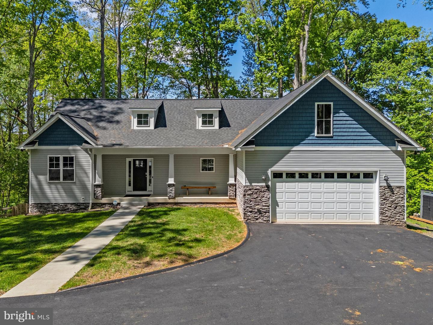 6725 Water View Ln — photo
