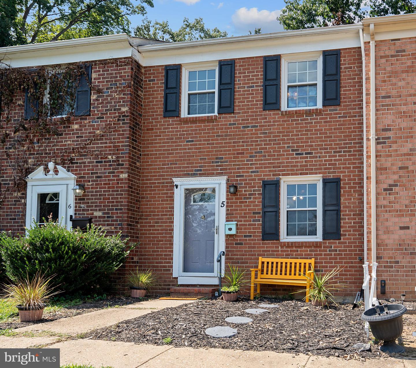 5 Bentley Ct — photo