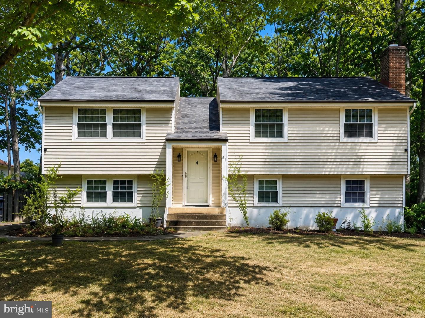 67 Devonne Dr — photo