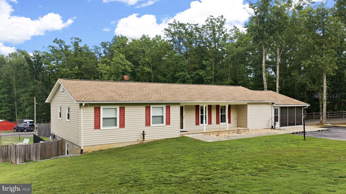 10205 Elys Ford Rd — photo