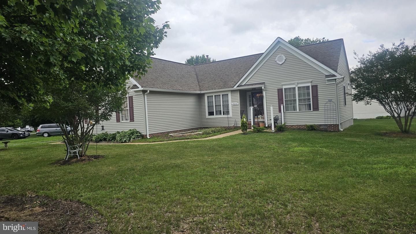 10415 Kings Cove Ct — photo