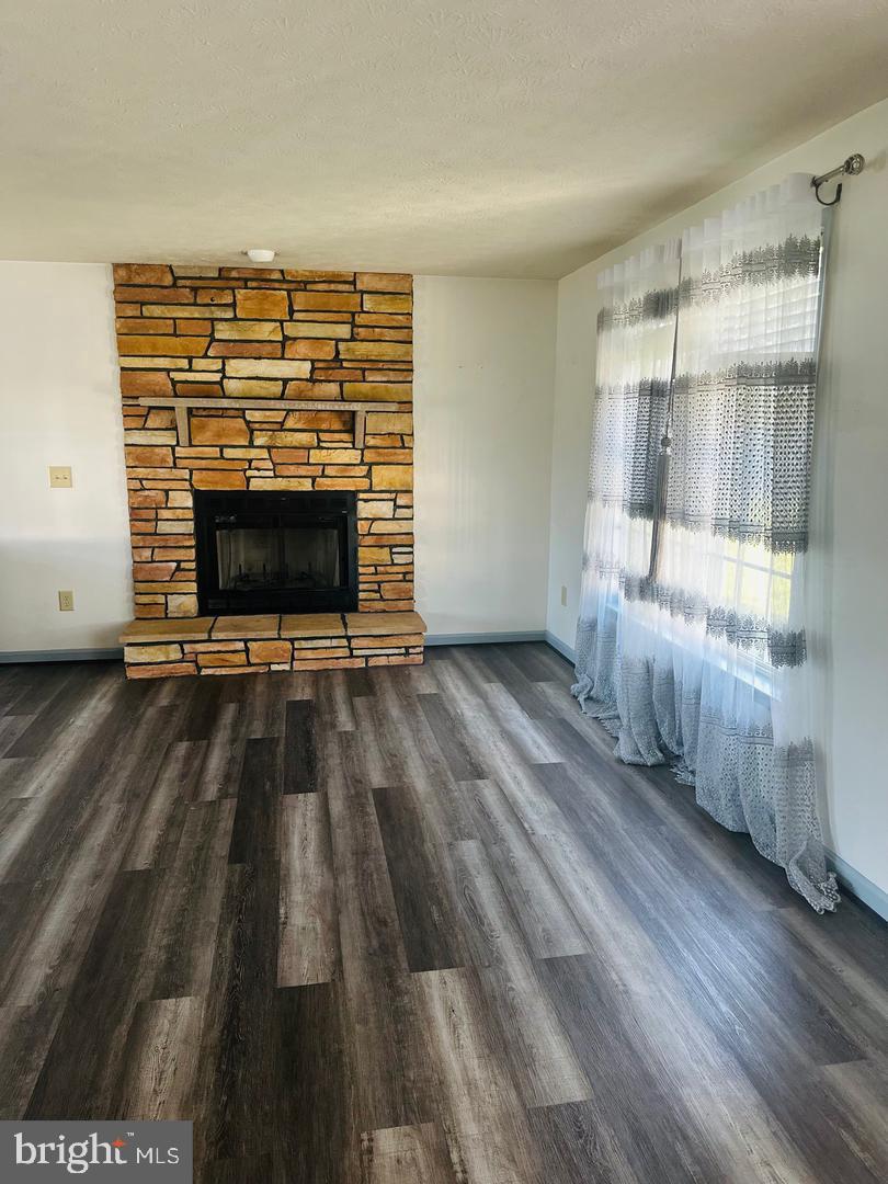 6015 Sunny Meadows Dr — photo