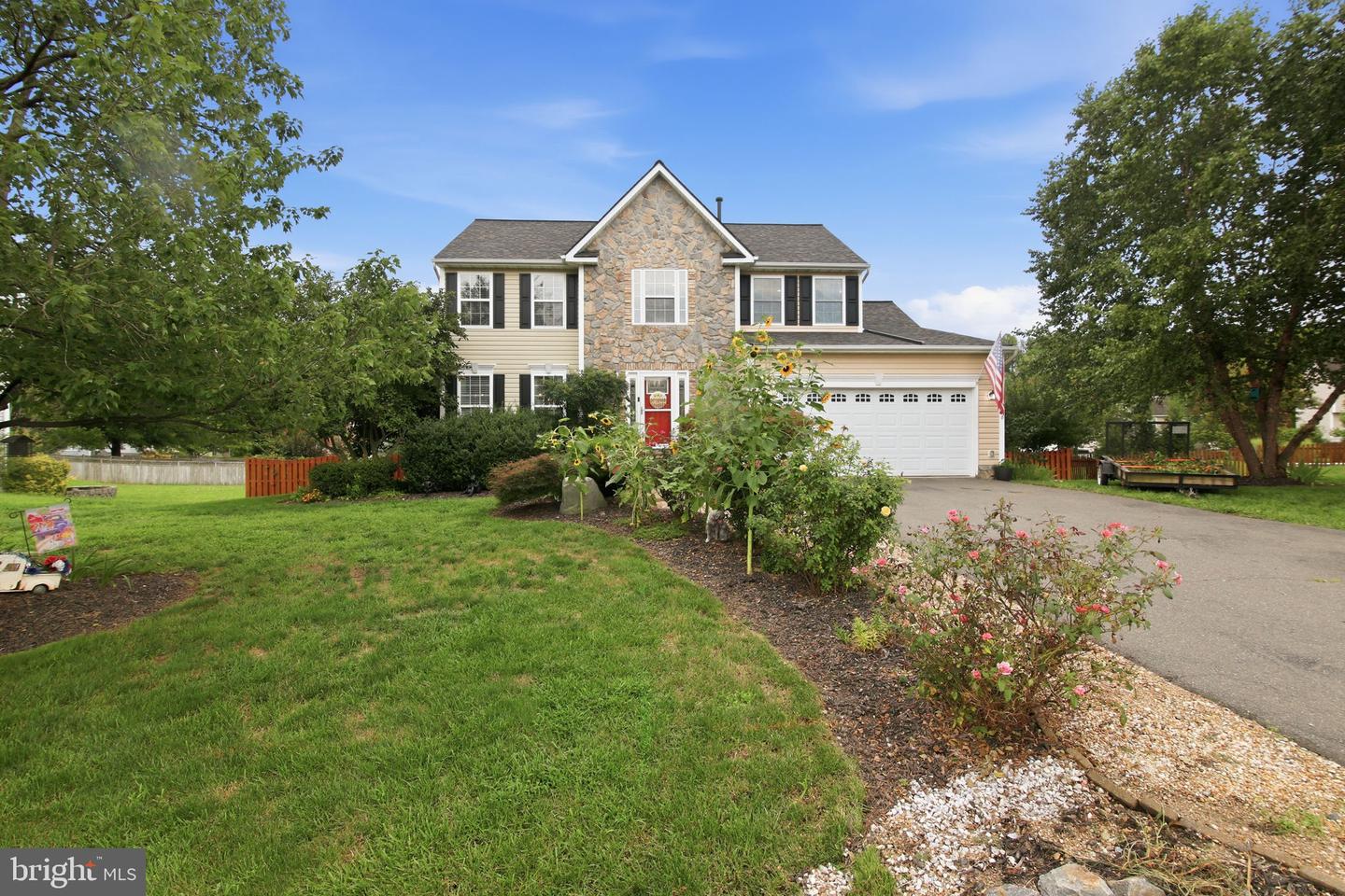6106 Crown Grant Dr — photo