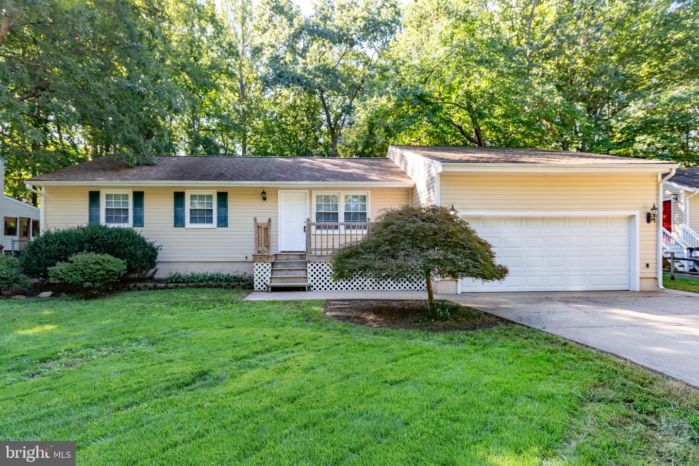 206 Hampton Dr — photo