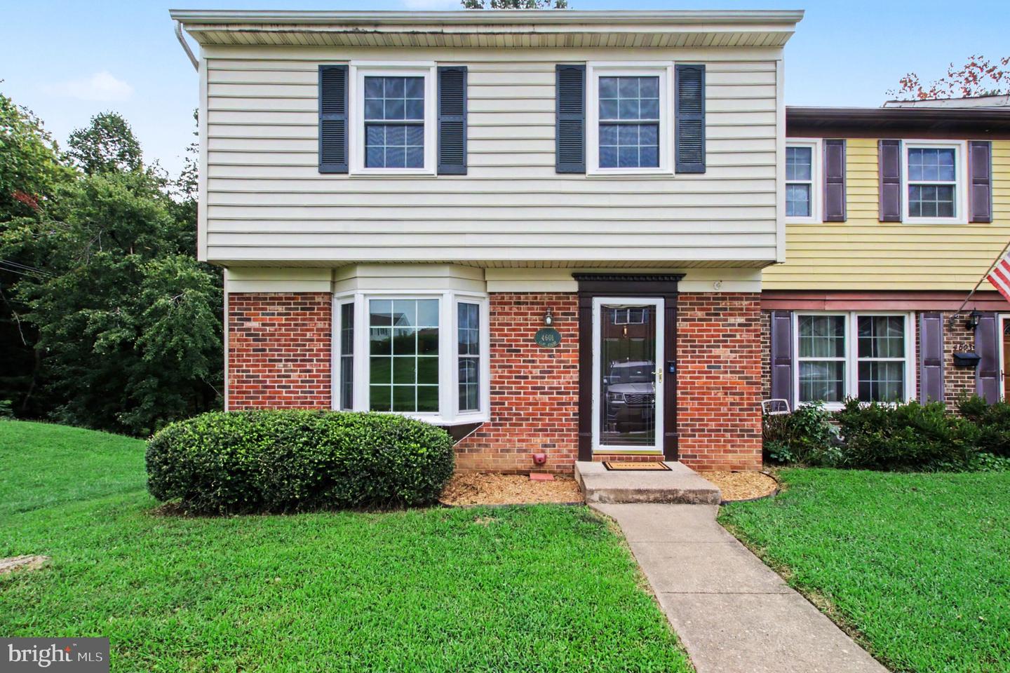 4601 Clay Ct — photo