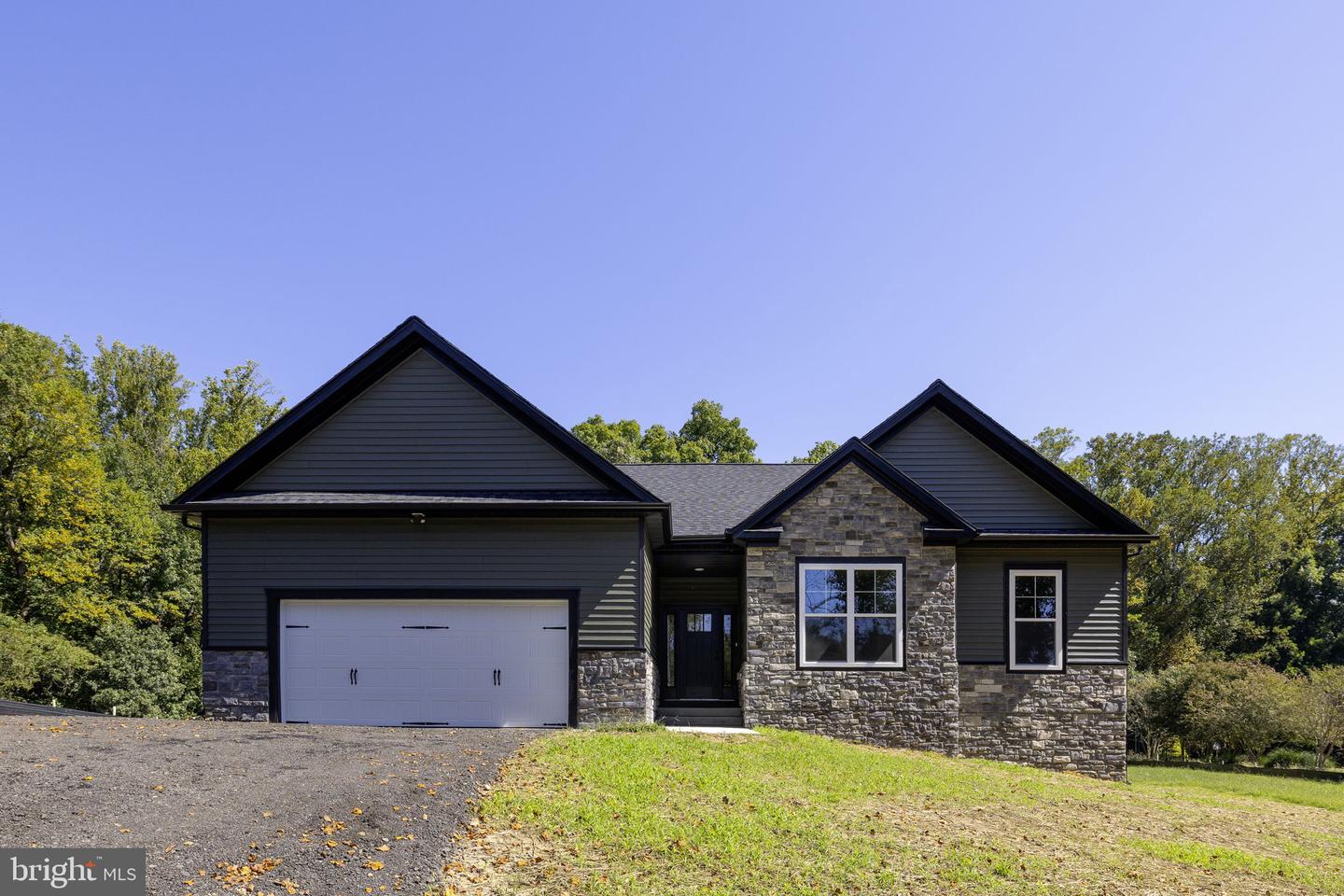 9133 Lawyers Rd — photo