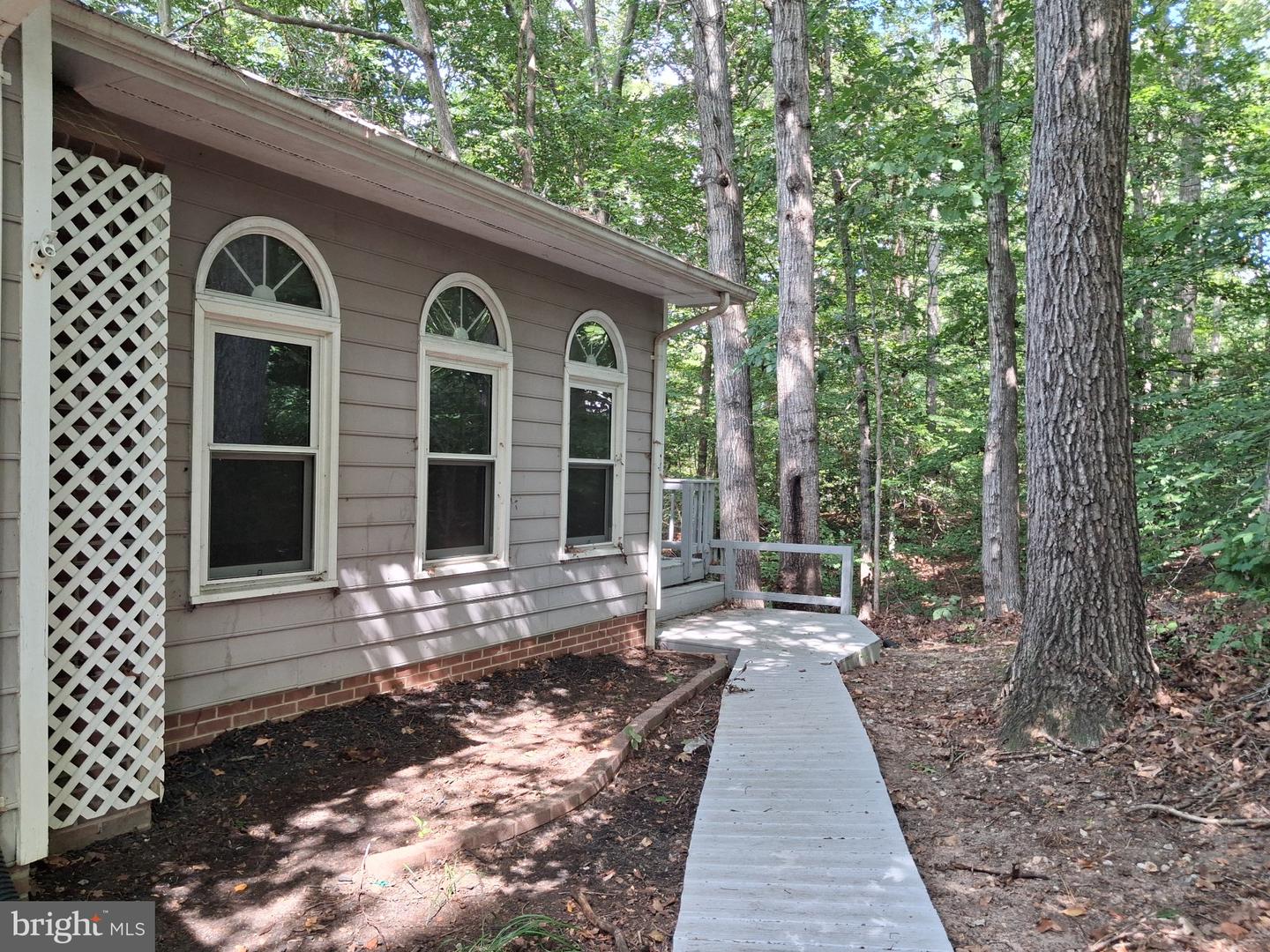 713 Pleasants-B Pleasants #B — photo