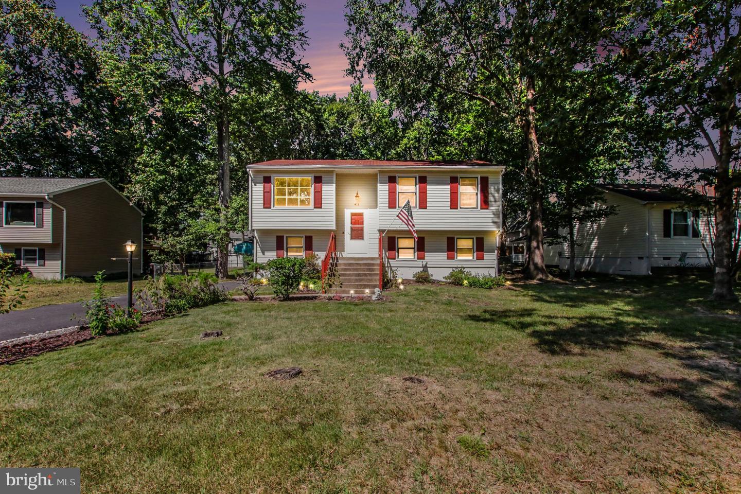 411 Polk Dr — photo