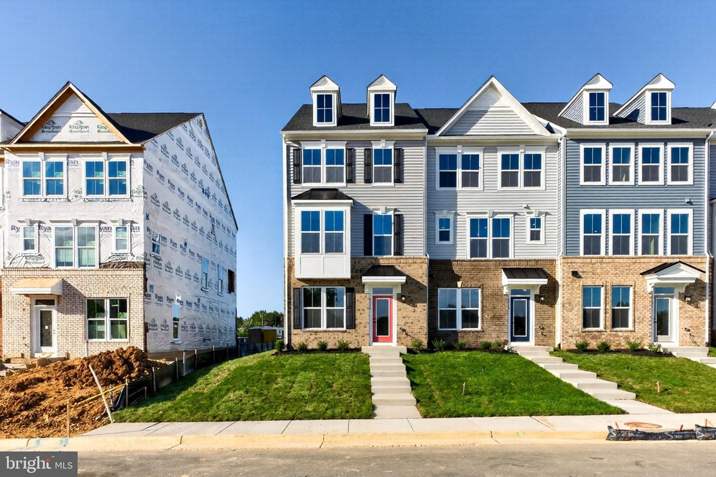 8116 Independence Dr — photo