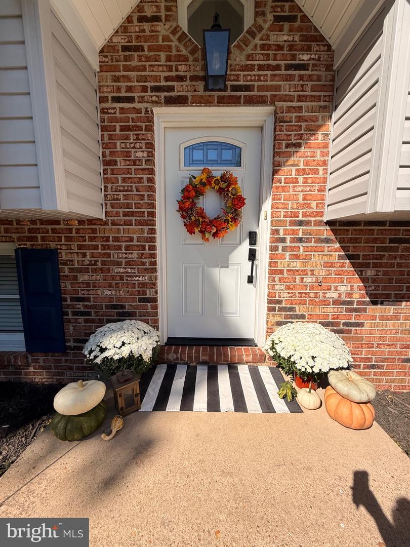 209 Wyatt Dr — photo