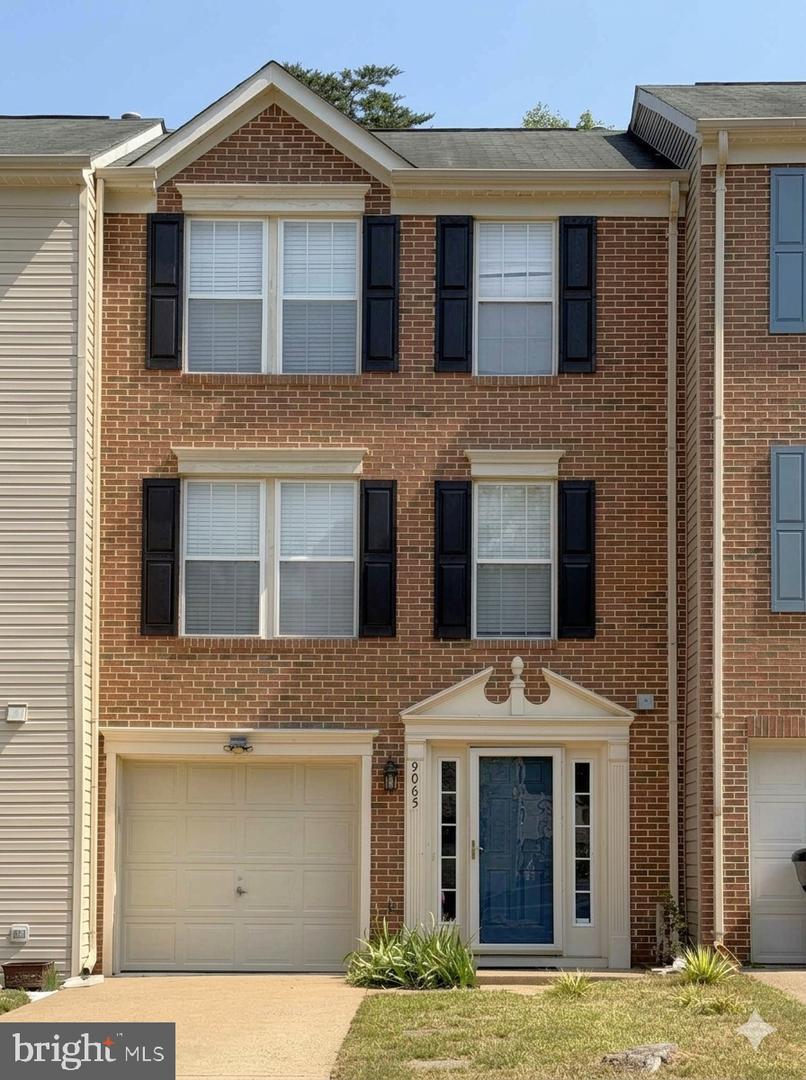 9905 Grass Market Ct — photo