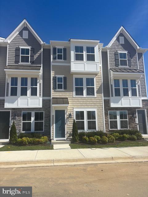 9103 Forkleaf Oak Dr — photo