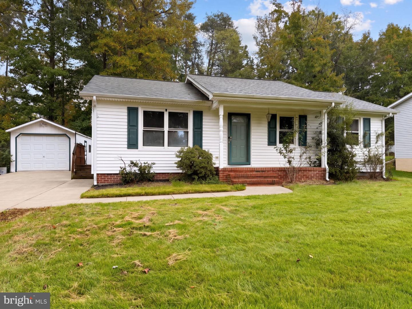310 Durham Dr — photo