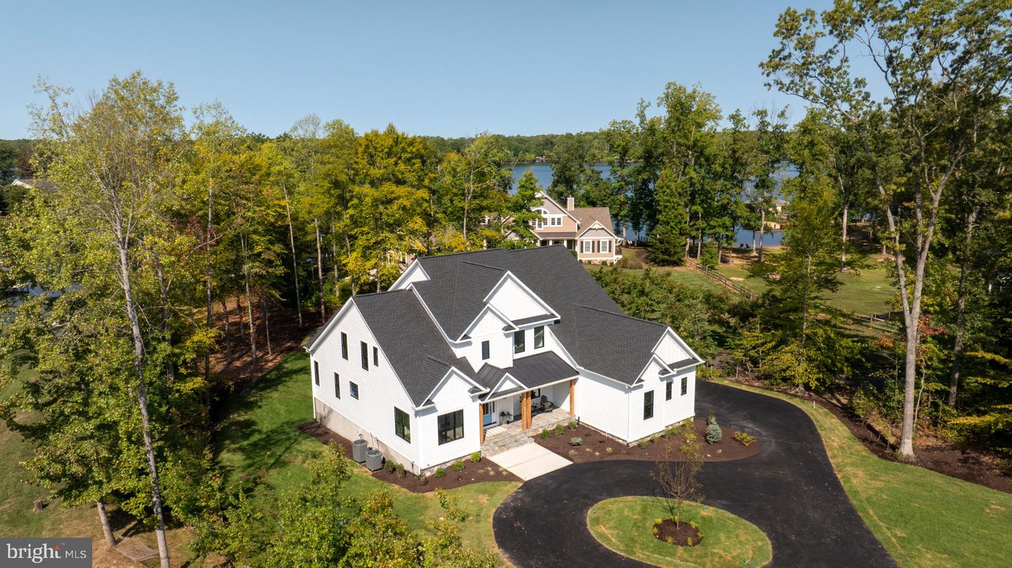 103 Wateredge Ln — photo
