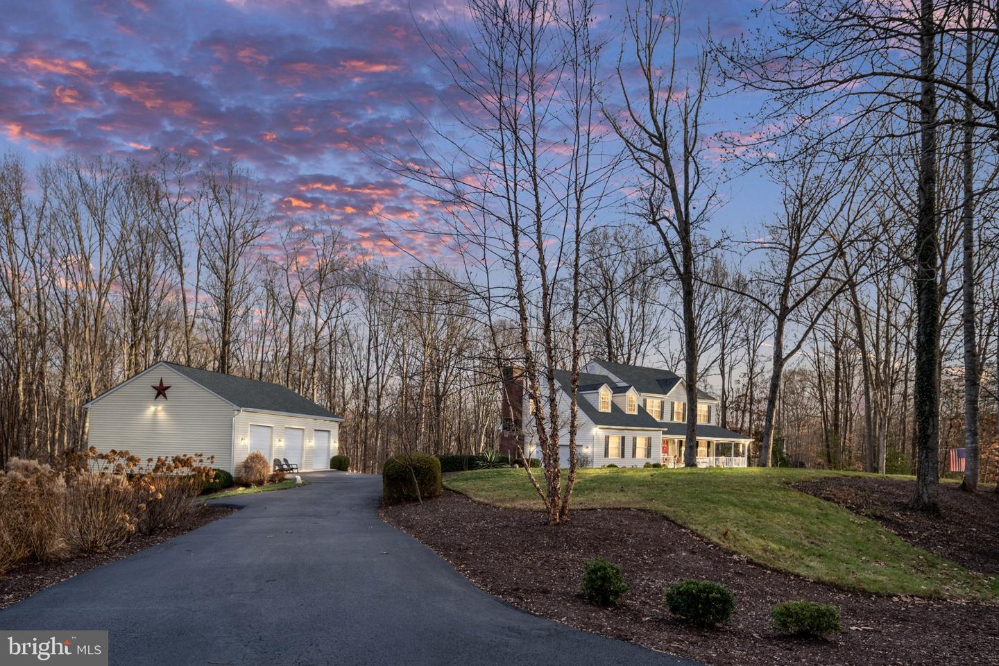 86 Wateredge Ln — photo