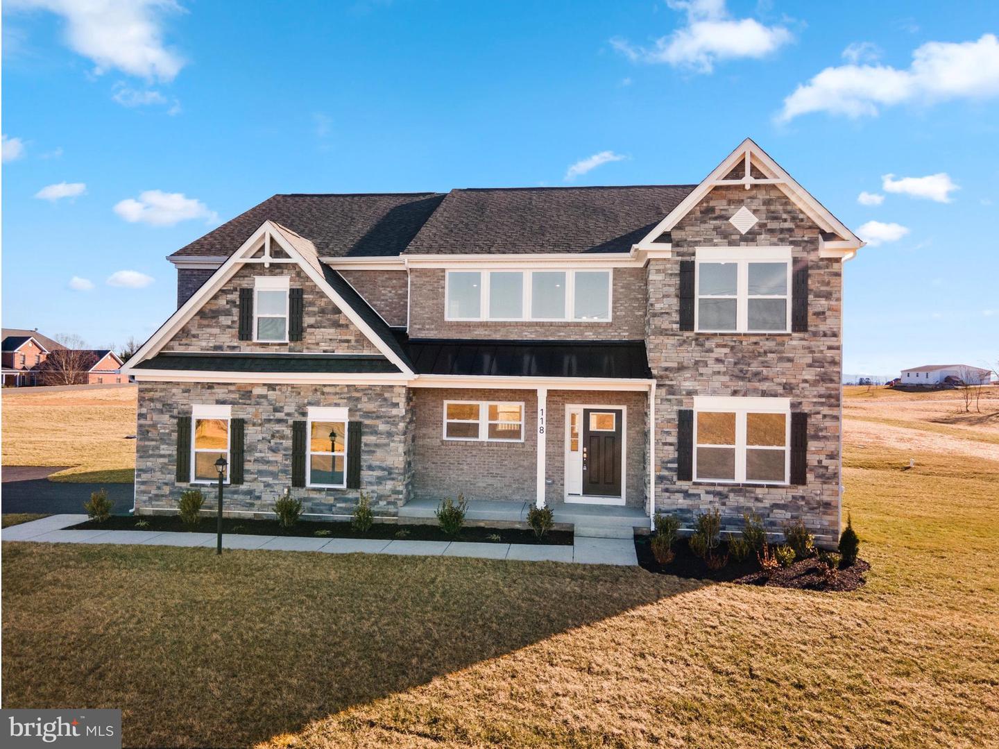 143 Hillsdale Dr — photo
