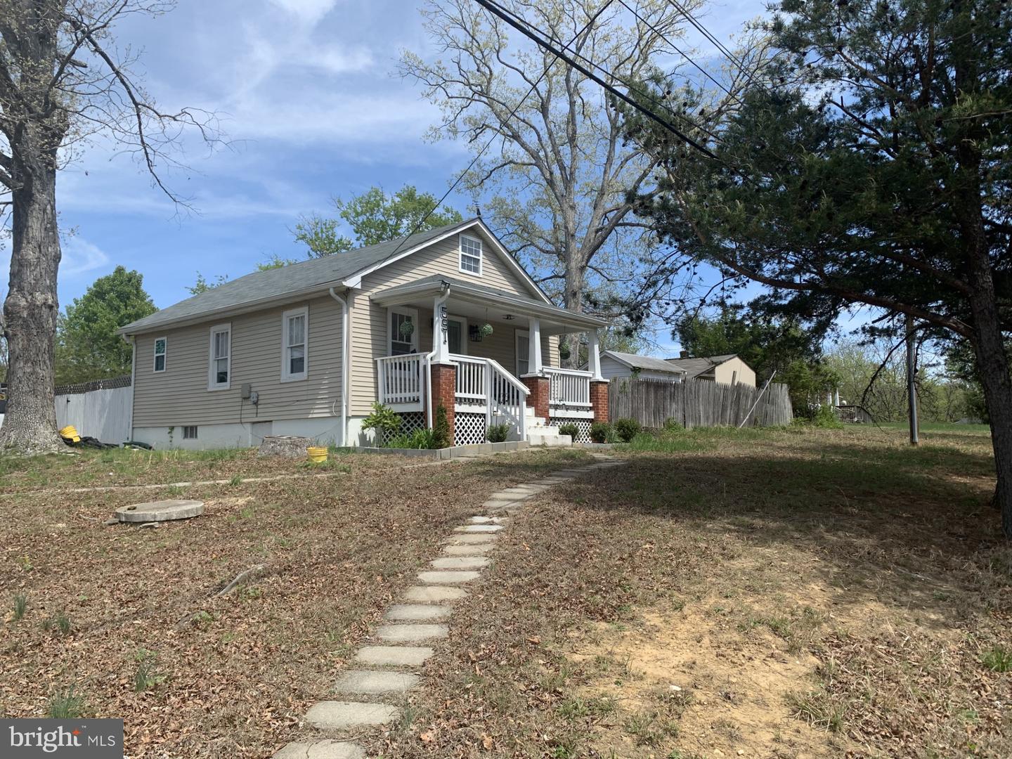 591 White Oak Rd — photo