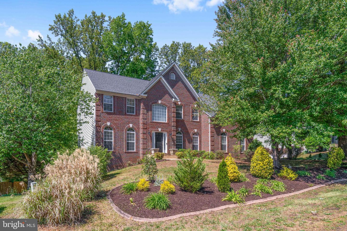 795 Winterberry Dr — photo