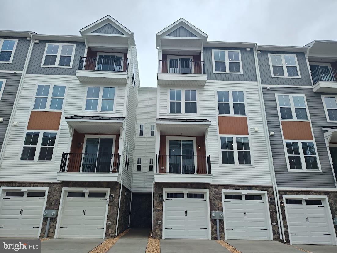 79 Valerian Loop #1 — photo