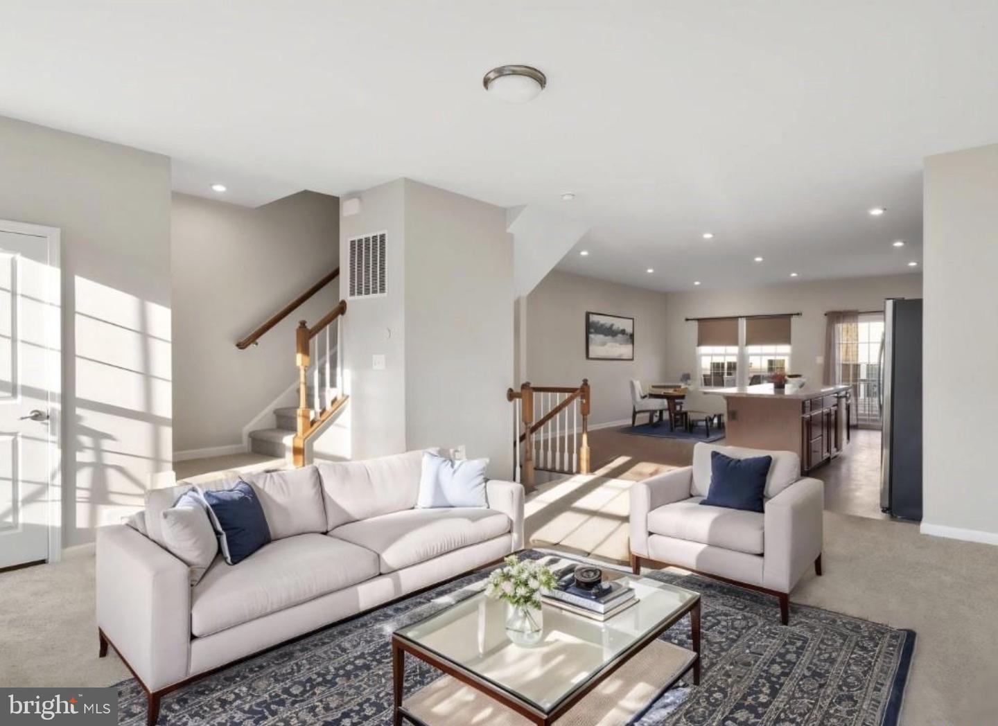 515 Streamview Dr — photo