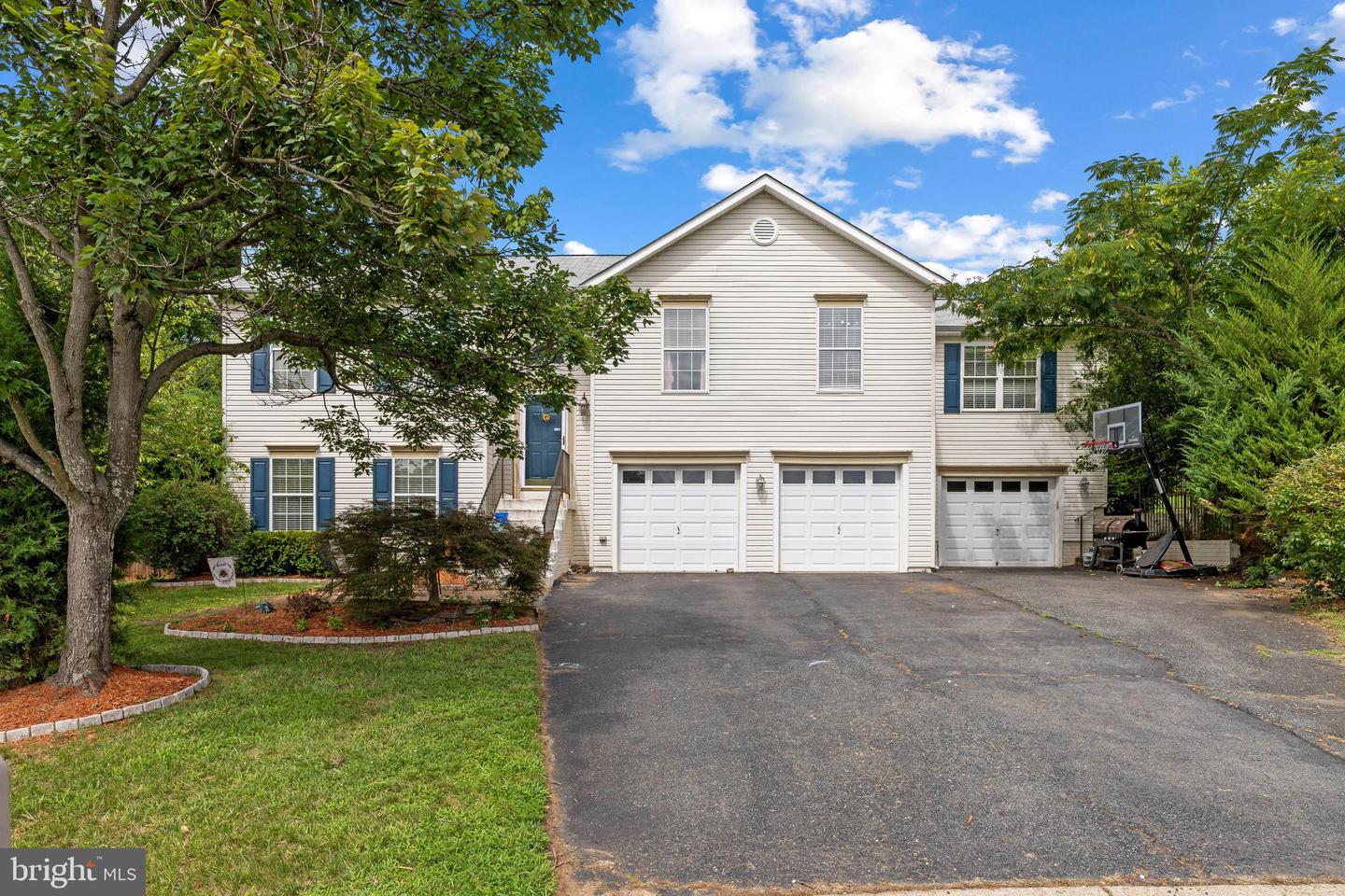 11 Tenbrooke Ct — photo