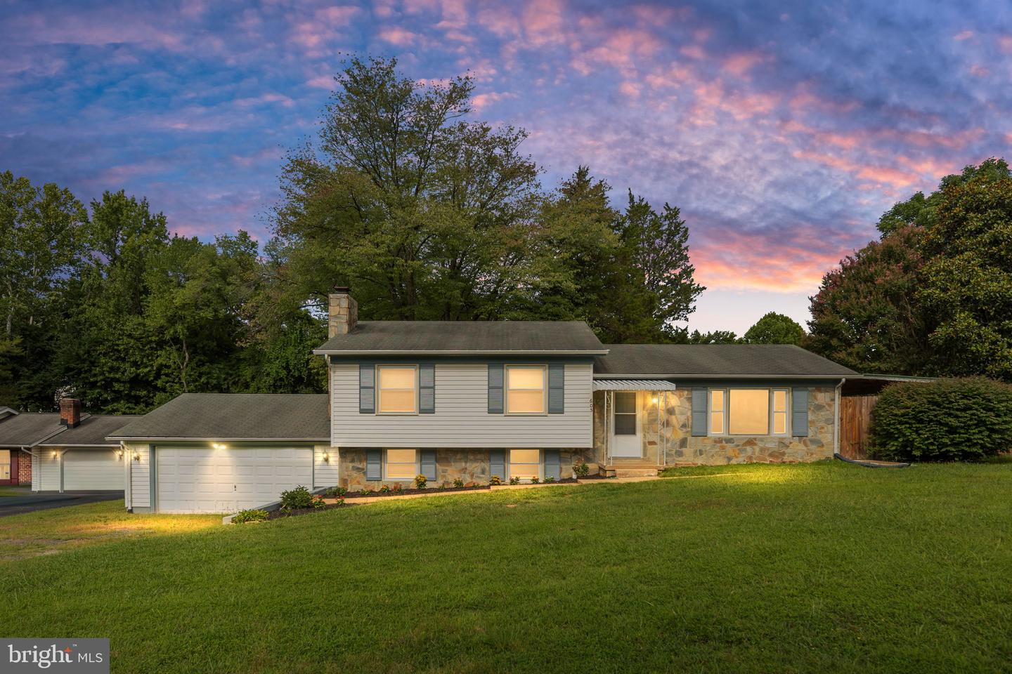 605 Payton Dr — photo